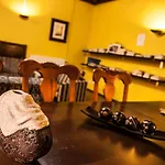 Castillo Valdes 酒店 萨拉斯