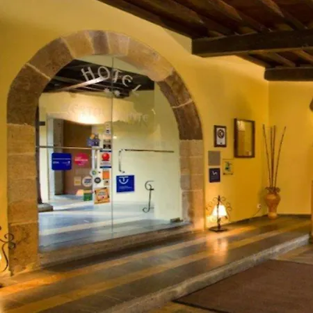 Castillo Valdes Hotell