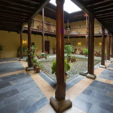 Castillo Valdes Hotel 2*