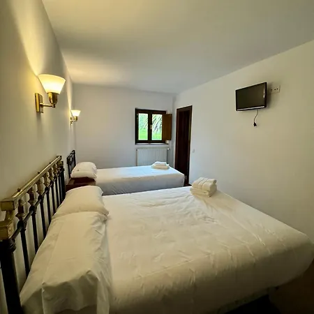 Hotel Castillo Valdes