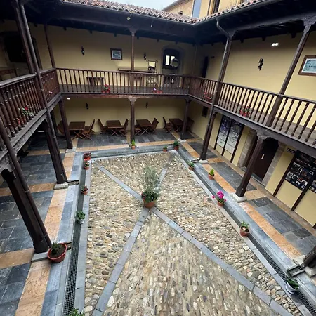 Castillo Valdes Salas (Asturias)