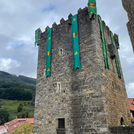 Hotel Castillo Valdes Salas (Asturias)