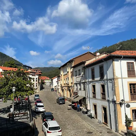 Hotel Castillo Valdés Salas (Asturias)