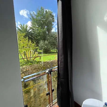 Castillo Valdés 2* Salas (Asturias)