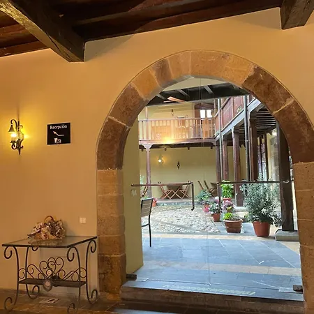 ホテル Castillo Valdes 2*