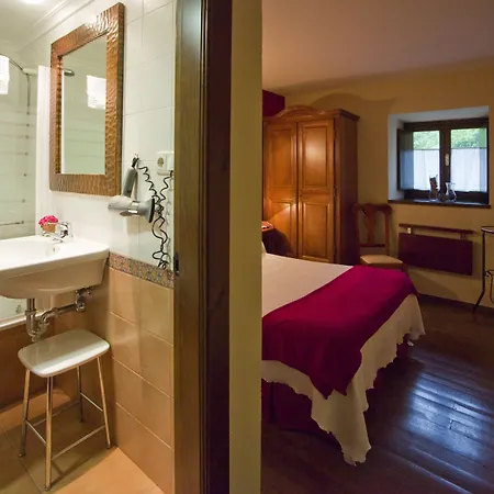 Castillo Valdés Hotel Salas (Asturias)