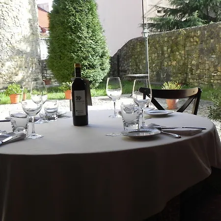 Castillo Valdes Hotell 2*