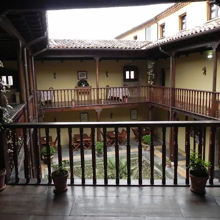 Castillo Valdés Hotel