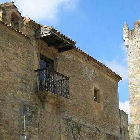 Castillo Valdes Salas (Asturias)