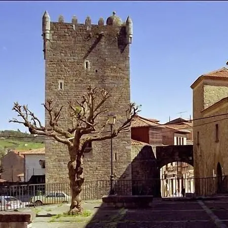 Hotel Castillo Valdes 2*