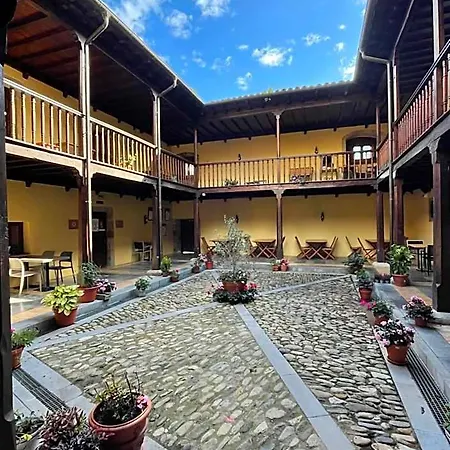 Castillo Valdes 2* サラス