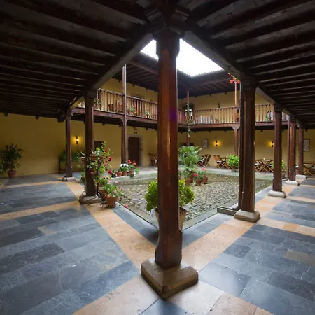 Castillo Valdes Hotell 2*