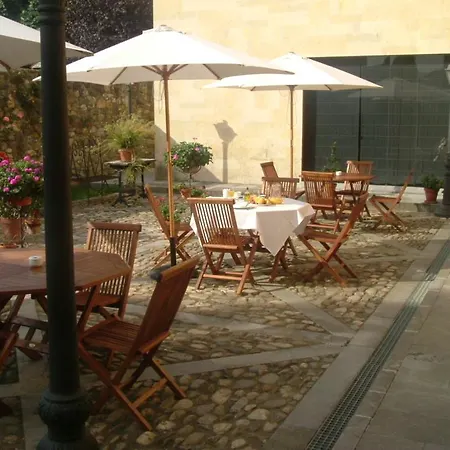 Castillo Valdes Hotel