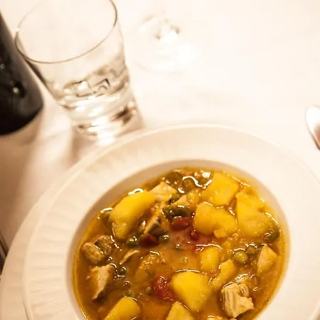 Hotel Castillo Valdés Salas (Asturias)