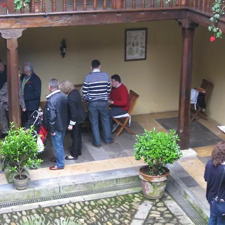 Hotel Castillo Valdes Salas (Asturias)