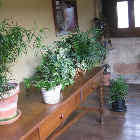 Castillo Valdes 2* Salas (Asturias)