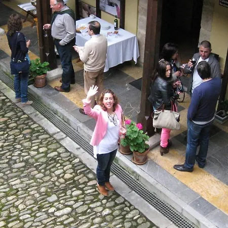 Castillo Valdés Hotel 2*