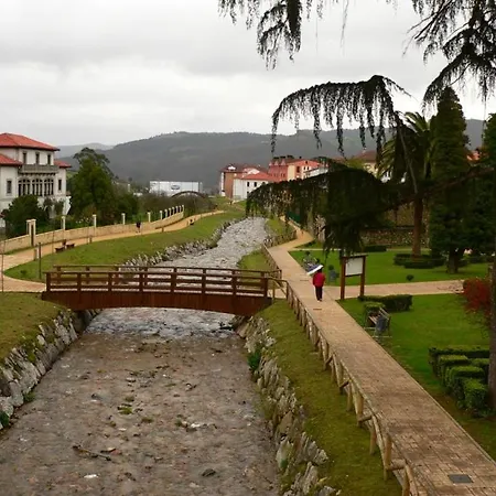 Hotel Castillo Valdes