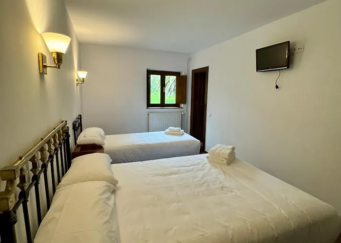 Hotel Castillo Valdes