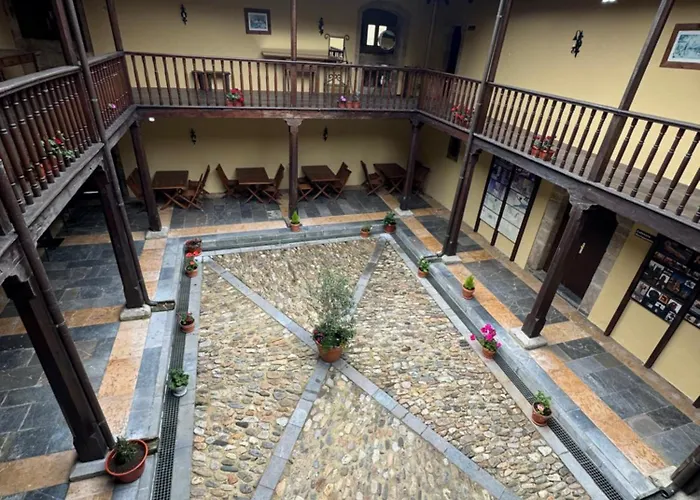 Castillo Valdes Salas (Asturias)