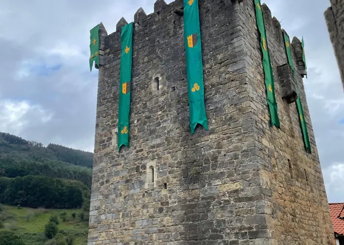 Hotel Castillo Valdes Salas (Asturias)