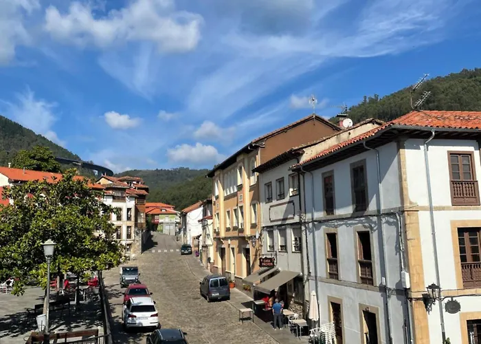 Hotel Castillo Valdes Salas (Asturias)
