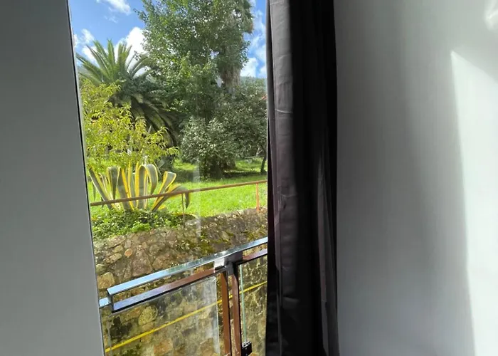 Castillo Valdes 2* Salas (Asturias)