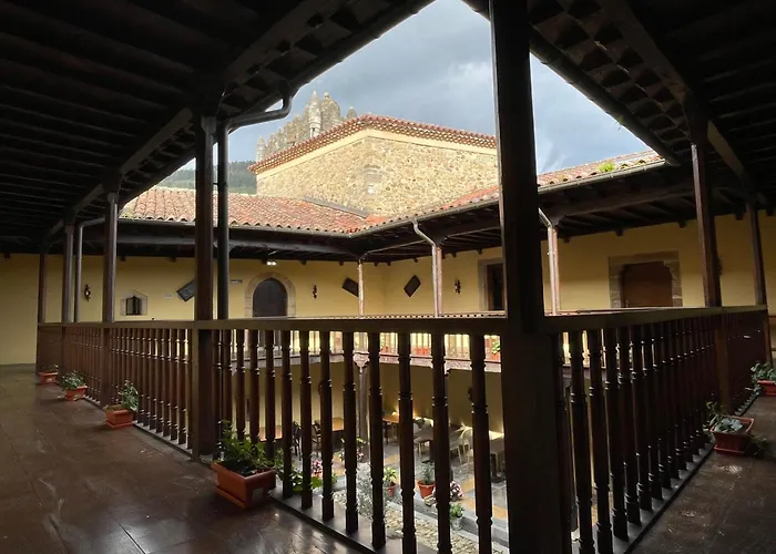 Castillo Valdes Hotel