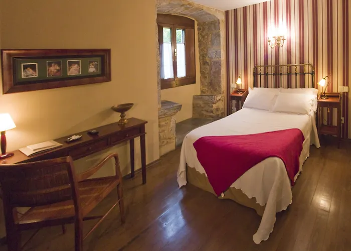 Castillo Valdes Hotel 2*