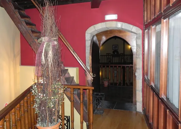 Castillo Valdes Hotel 2*