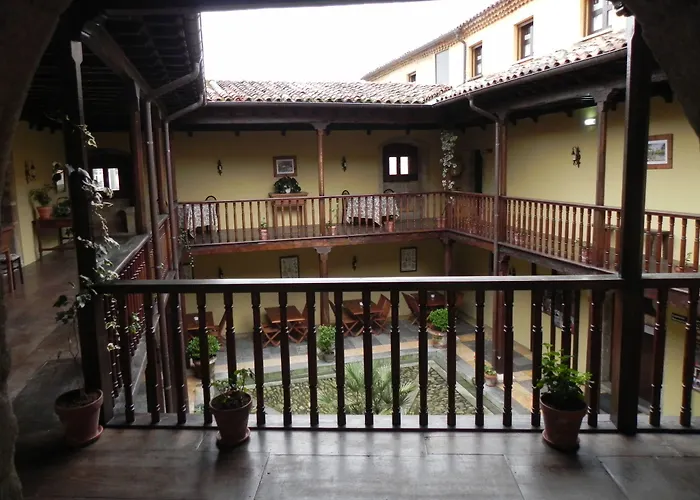 Castillo Valdes Hotel