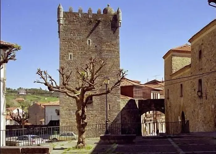 Hotel Castillo Valdes 2*