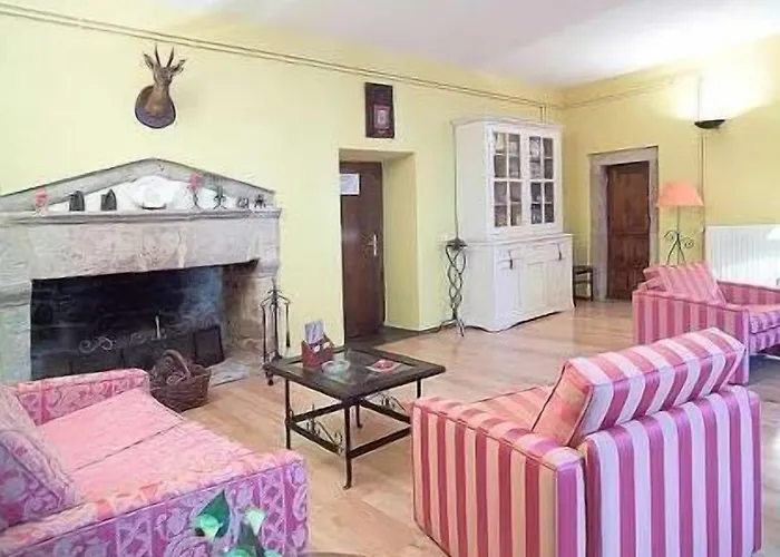 Castillo Valdes Hotel