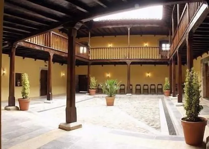 Castillo Valdes 2* Salas (Asturias)