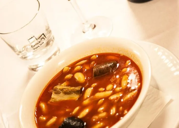 Hotel Castillo Valdes 2*