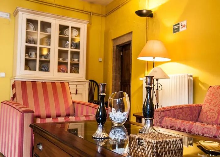 Castillo Valdes Hotel 2*