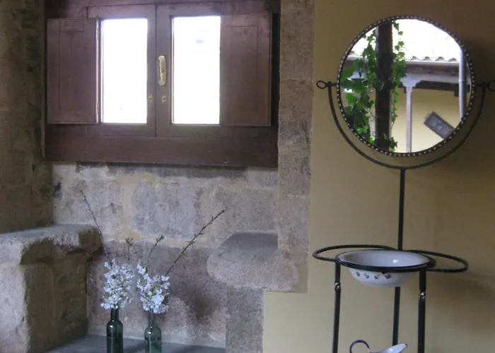 Castillo Valdes Hotel 2*